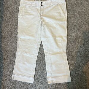 American Eagle Cream Capri Pants